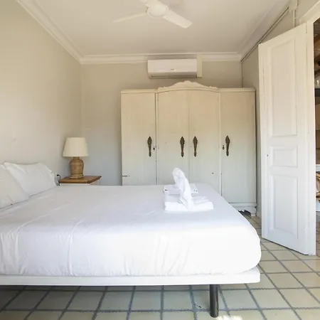 41cob1019- Charming Rustic Apartment *