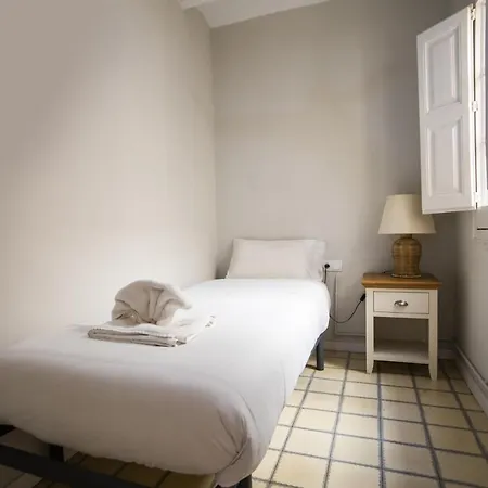 41cob1019- Charming Rustic Apartment *